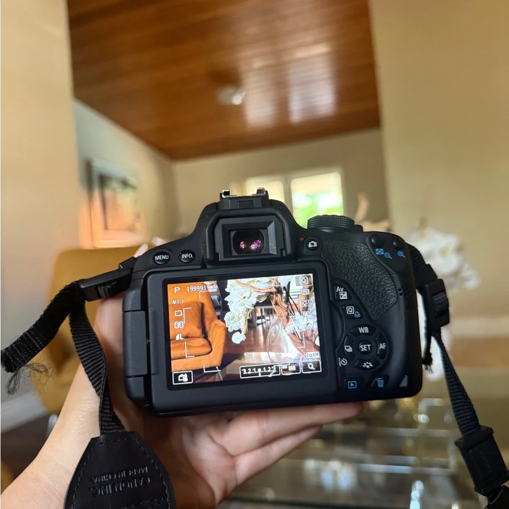 Canon EOS Rebel T5i Digital Camera with Accessories